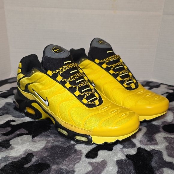 Nike Air Max Plus "Frequency Pack" - Picture 3 of 15